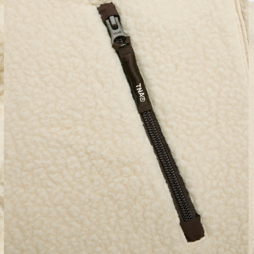 Aritzia TNA Off-White and Dark Brown Fleece Polartec Mockneck vest NWT - Picture 7 of 12